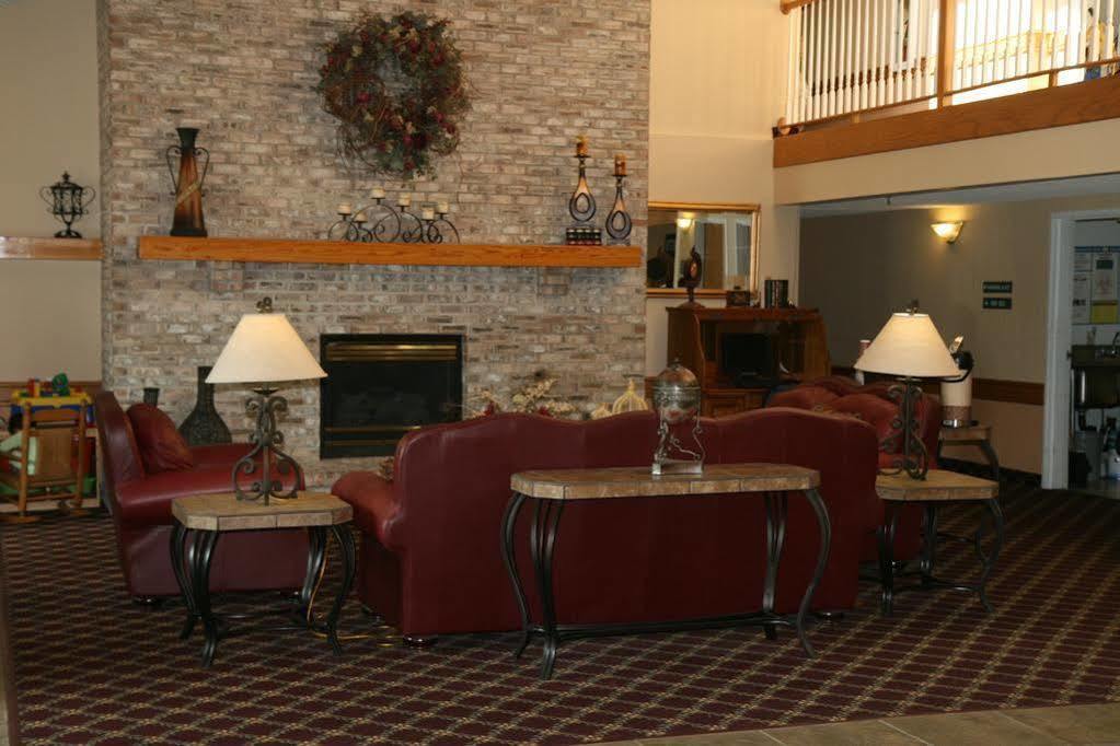 Baymont By Wyndham Lakeville Extérieur photo